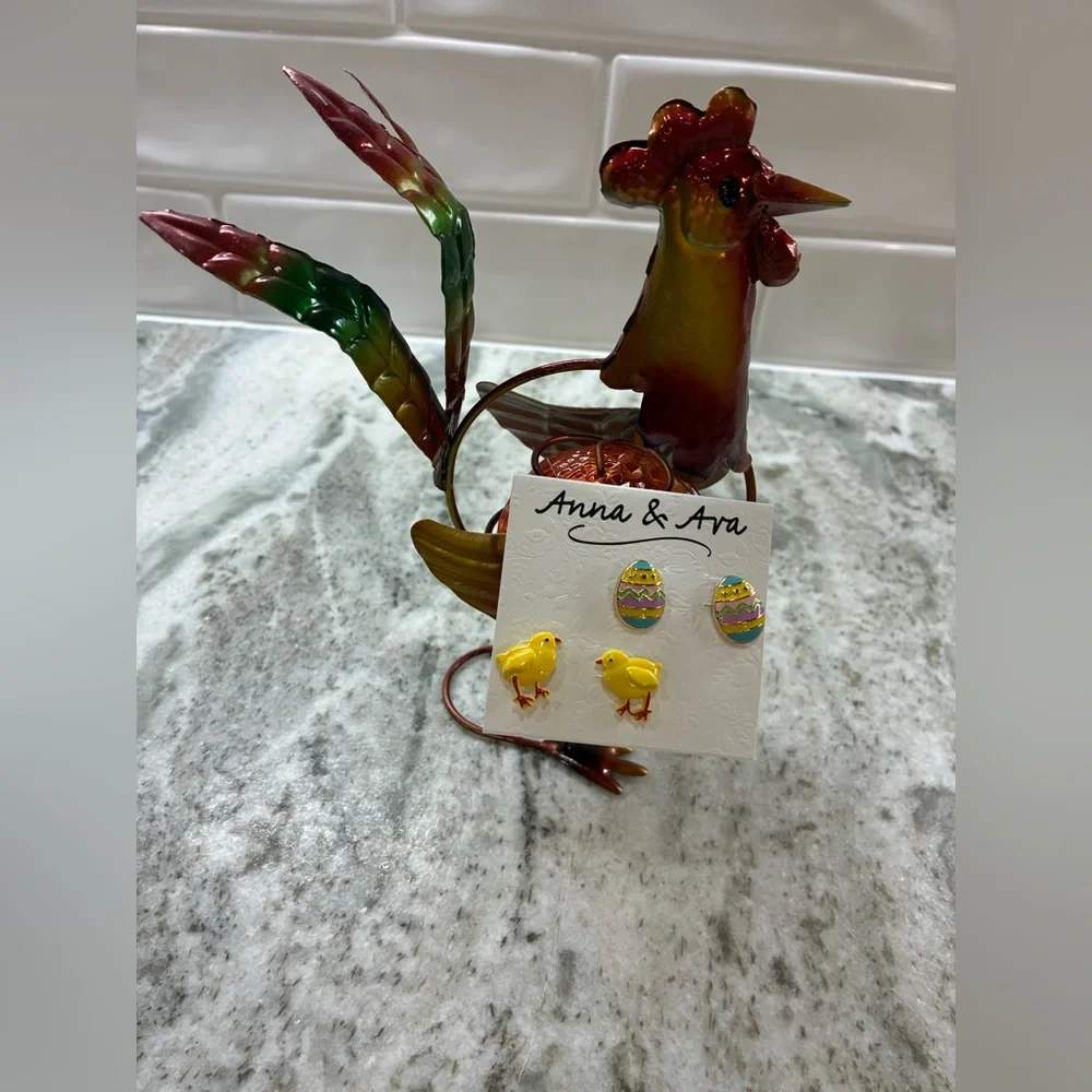 Anna & Ava Gold and yellow stud earrings. Pierced ears only. - Picture 4 of 4